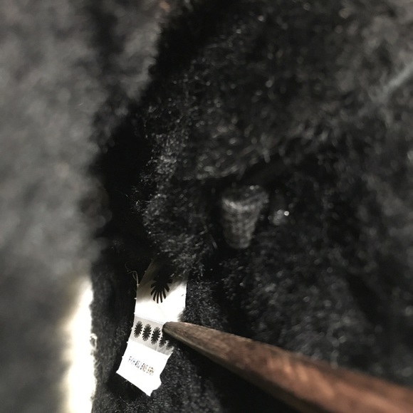 UGG Weylyn Shearling Cuff Ankle Boots -Black Suede -US 9.5 -NEW - Picture 7 of 8